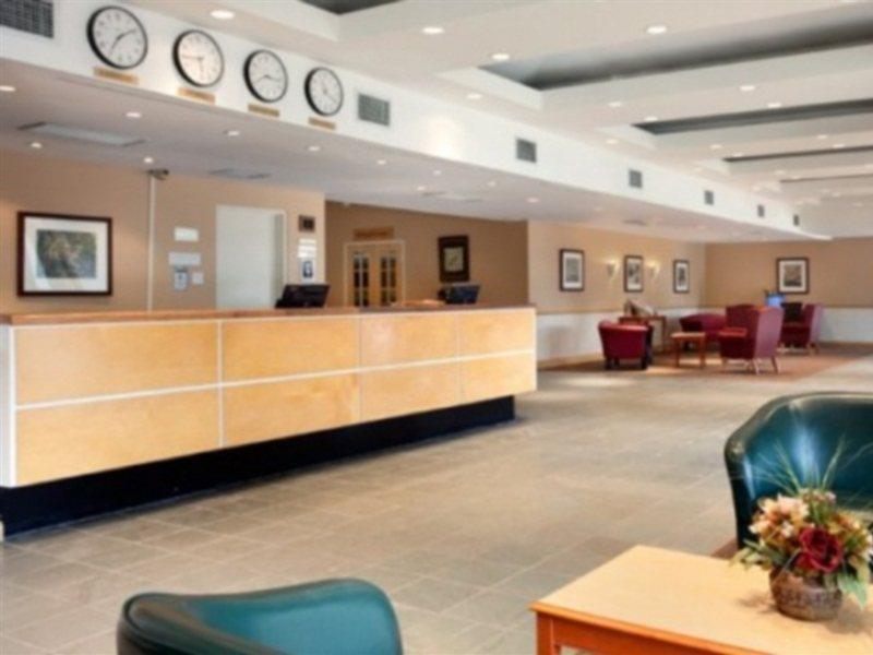 Travelodge By Wyndham Ottawa West Exteriör bild