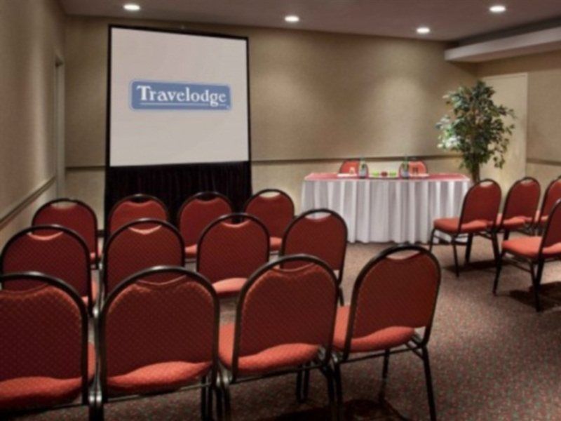 Travelodge By Wyndham Ottawa West Exteriör bild