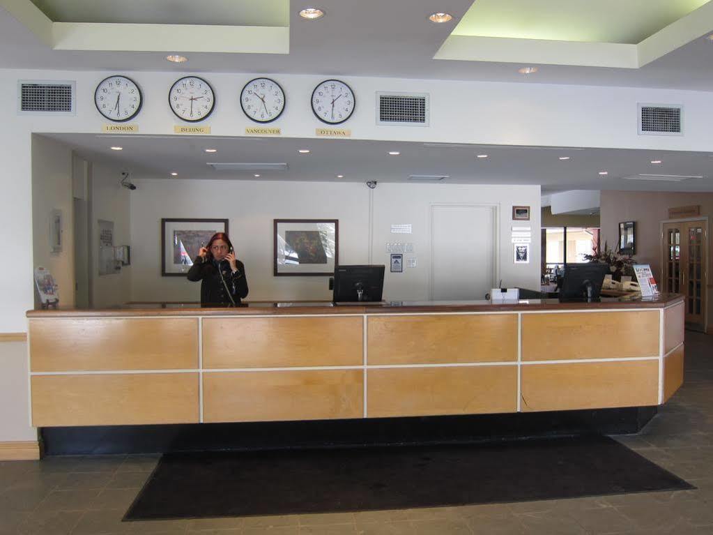 Travelodge By Wyndham Ottawa West Exteriör bild