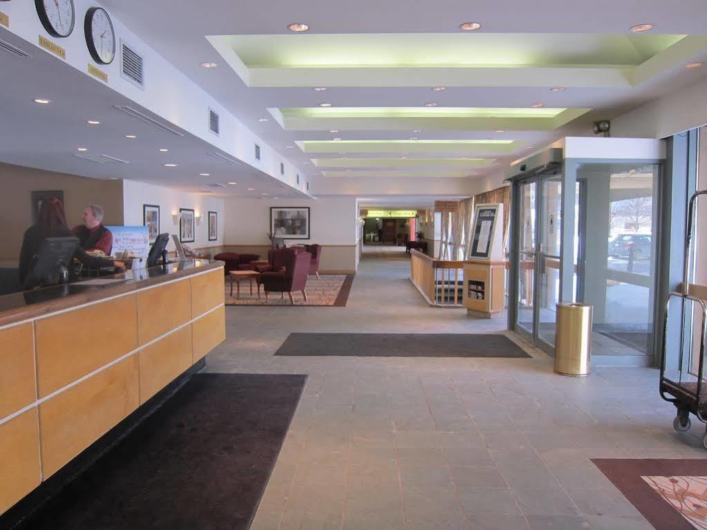 Travelodge By Wyndham Ottawa West Exteriör bild
