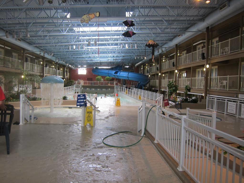 Travelodge By Wyndham Ottawa West Exteriör bild